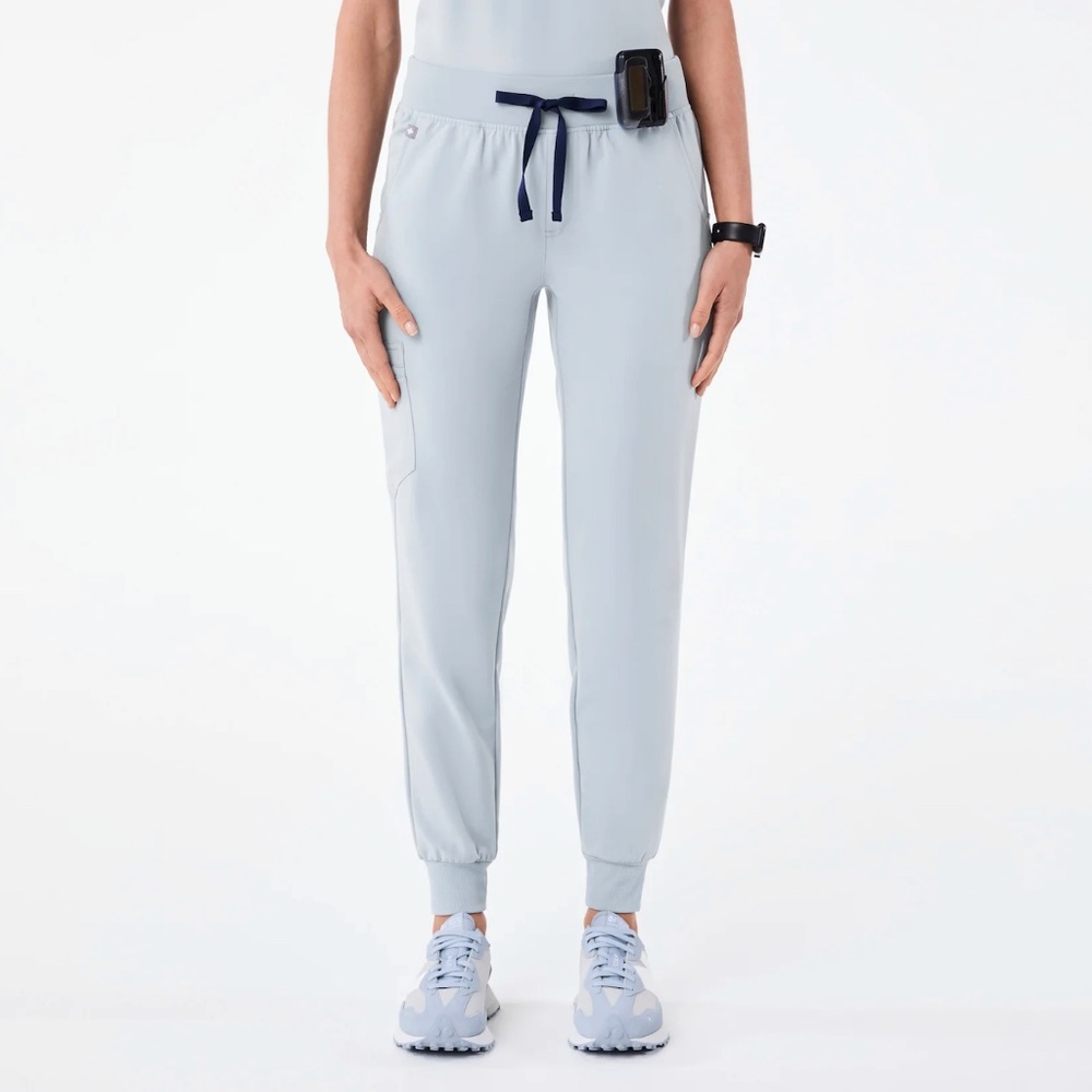 NWOT FIGS High Waisted Zamora Jogger Scrub Pants in Dusty Blue